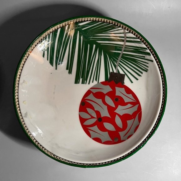Set of 4 Christmas Plates - Picture 2 of 4